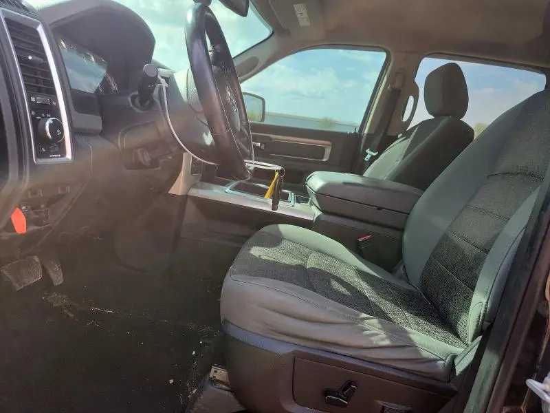 2015 RAM 1500 SLT  