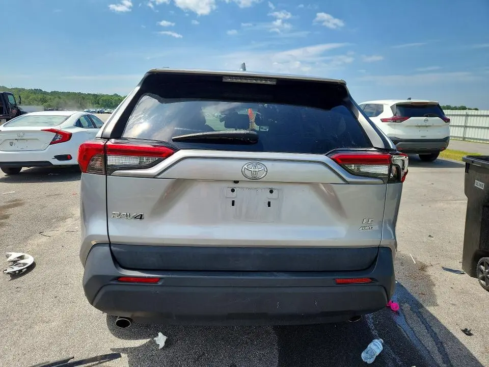 2019 TOYOTA RAV4 LE  