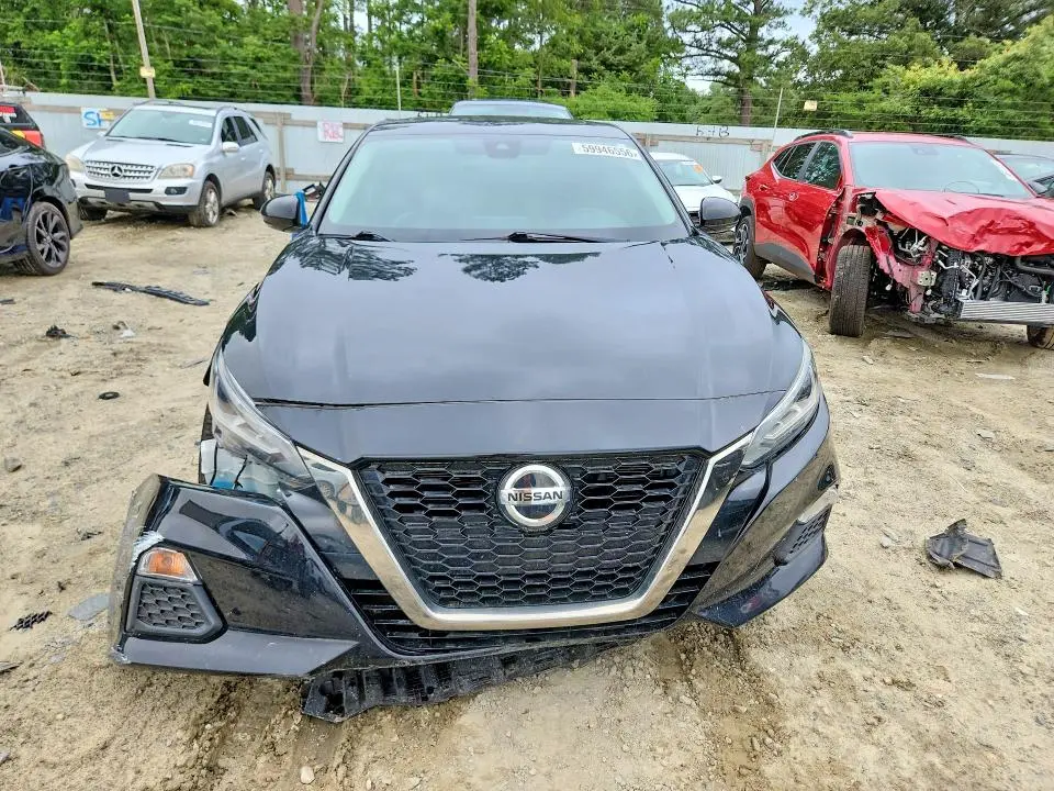 2020 NISSAN ALTIMA SR  