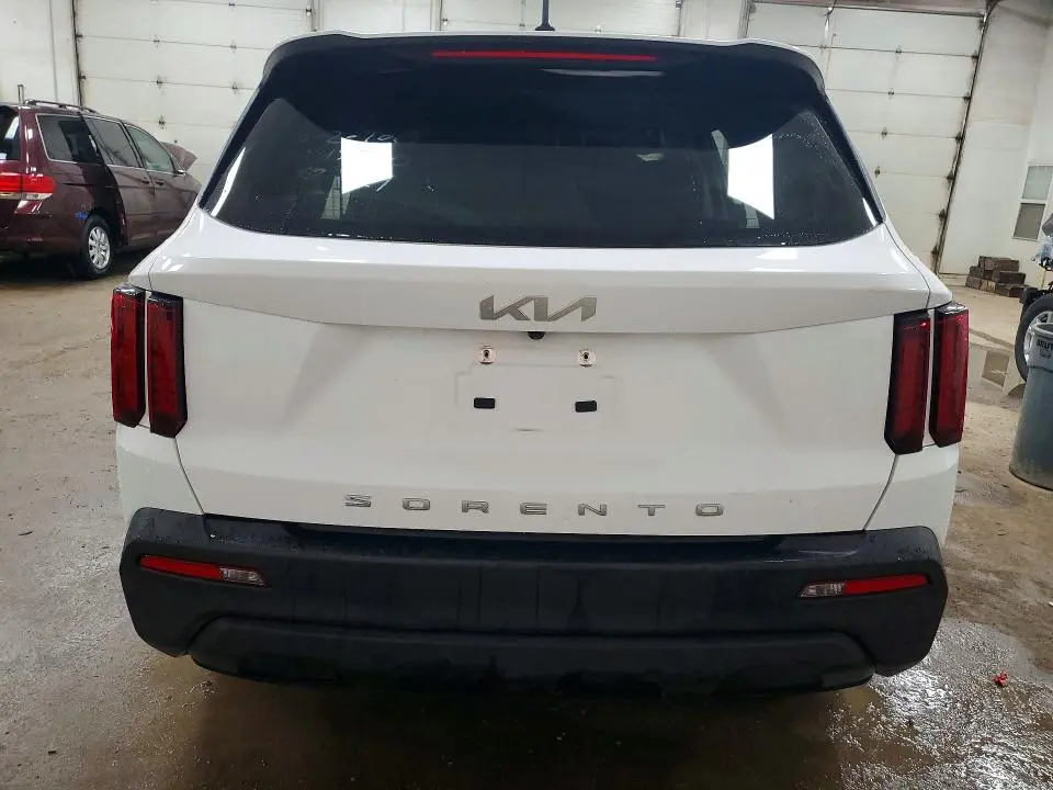 2022 KIA SORENTO LX  