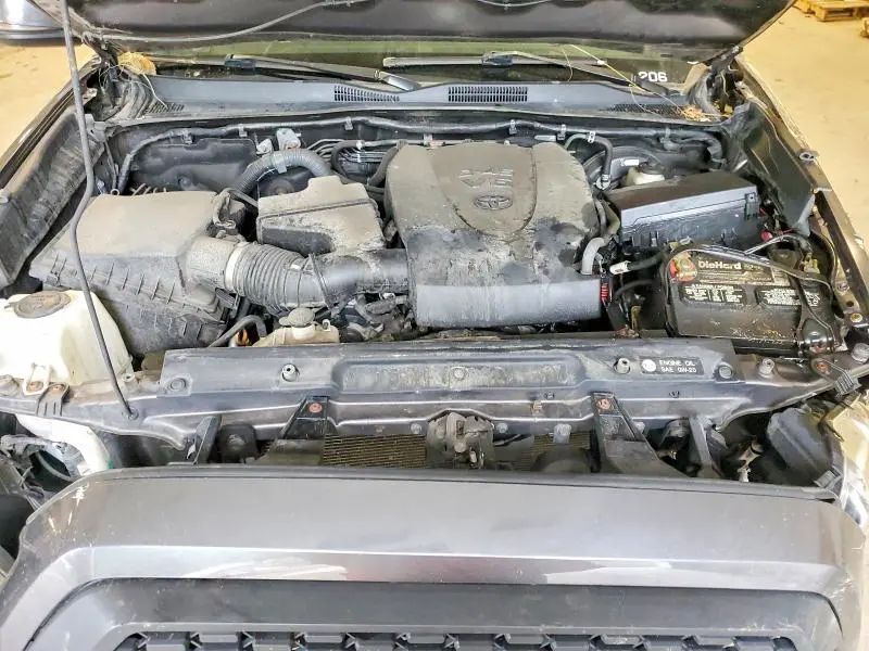 2017 TOYOTA TACOMA SR5 V6  