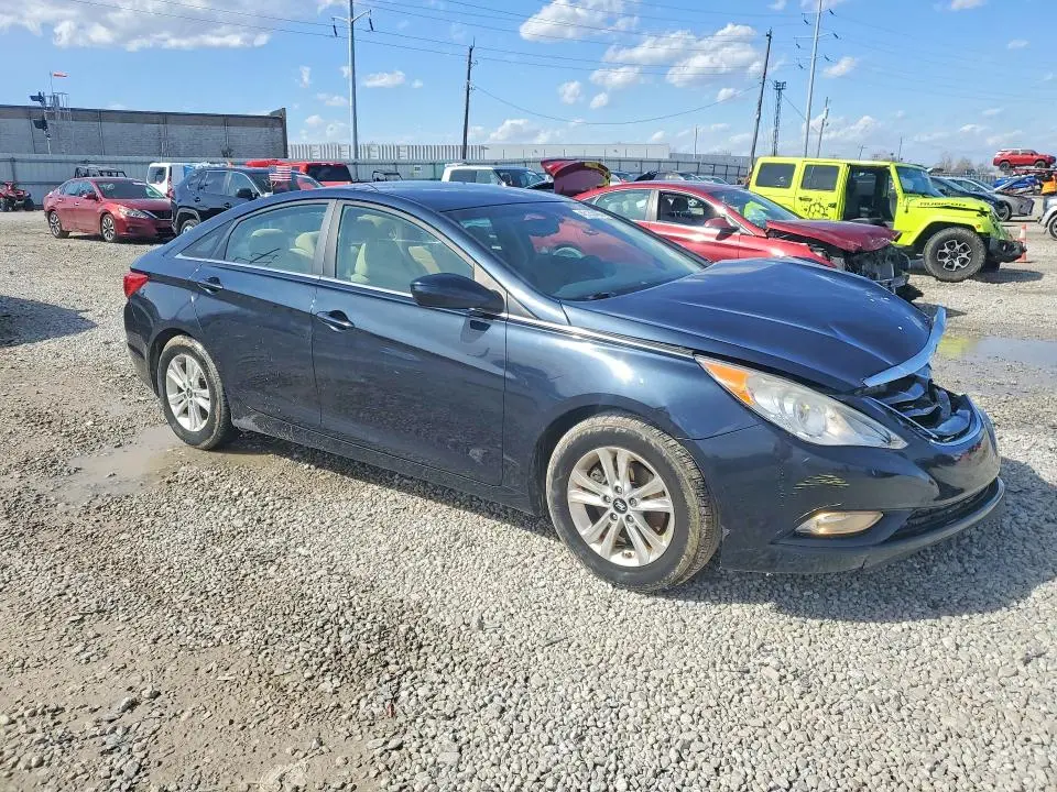 2013 HYUNDAI SONATA GLS  