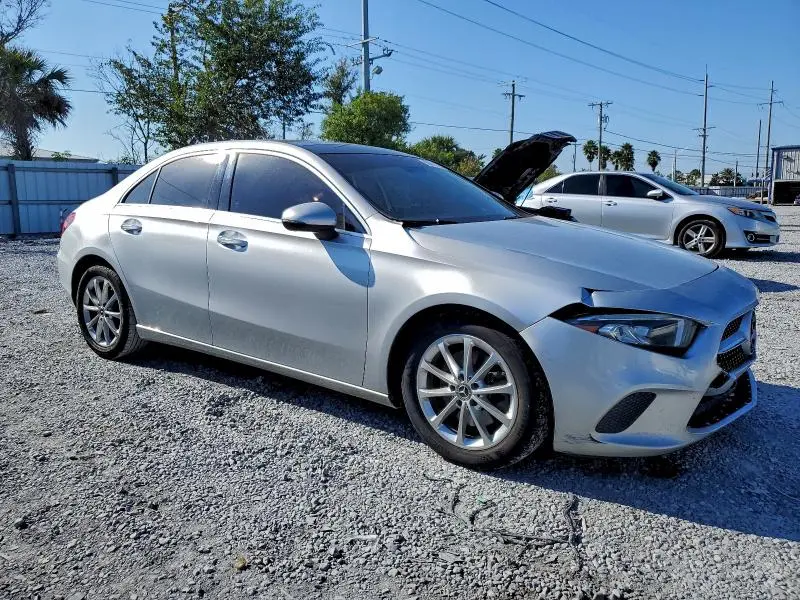 2021 MERCEDES-BENZ A 220  