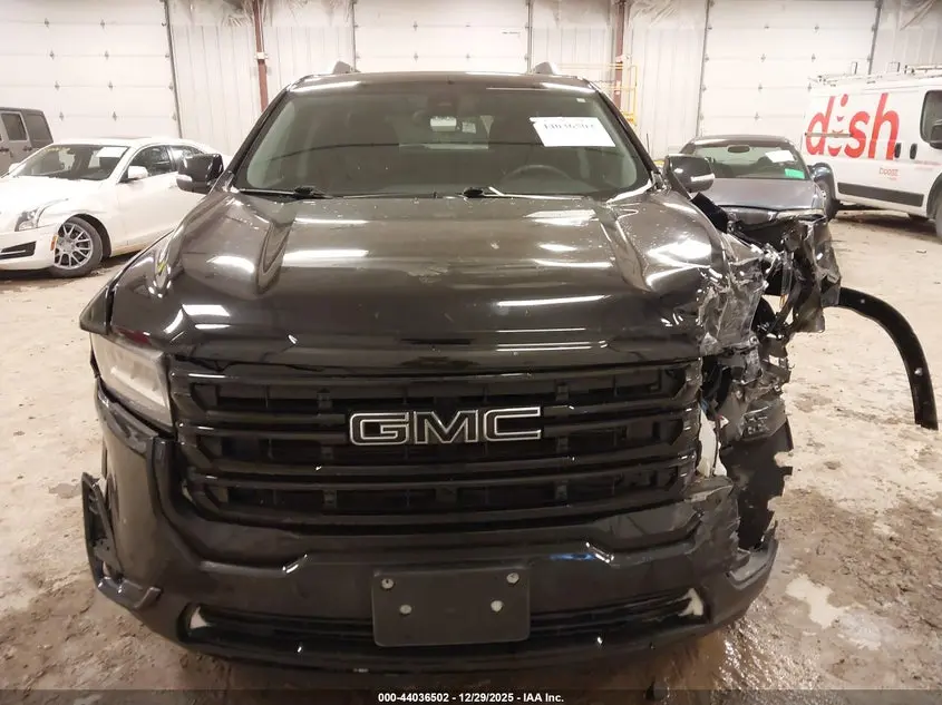 2023 GMC ACADIA FWD SLT