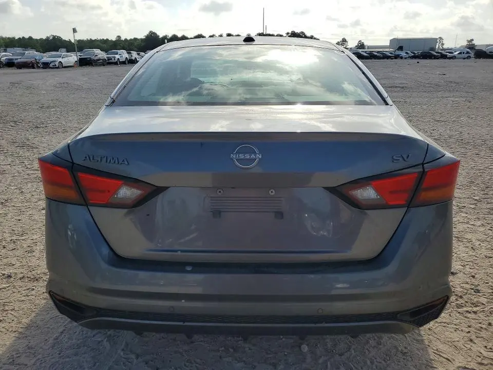 2024 NISSAN ALTIMA SV  