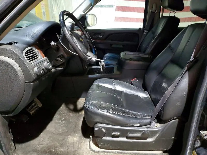 2011 CHEVROLET SUBURBAN K1500 LT  