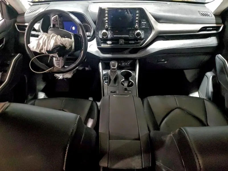 2021 TOYOTA HIGHLANDER HYBRID XLE  