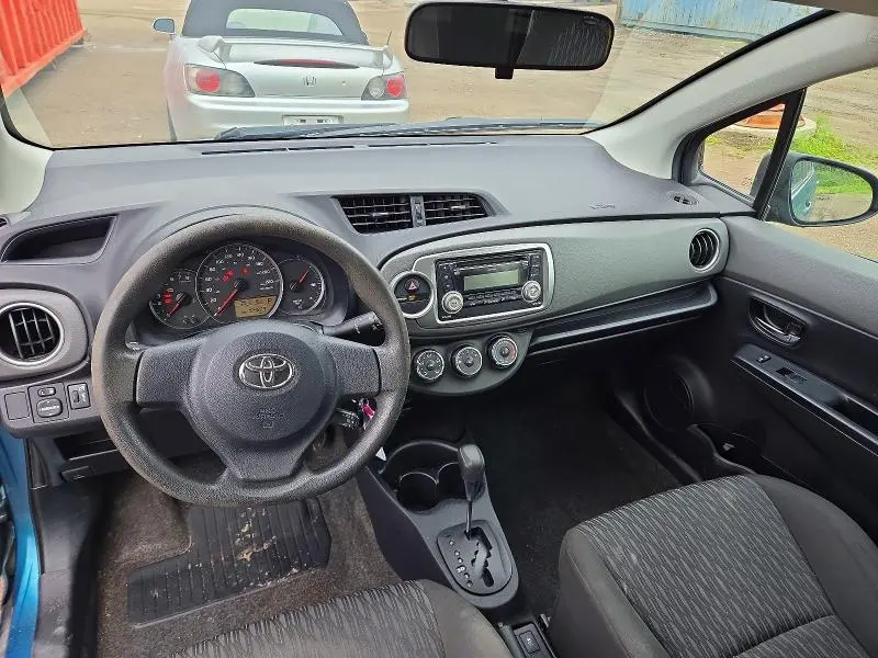 2014 TOYOTA YARIS 5-DOOR L  