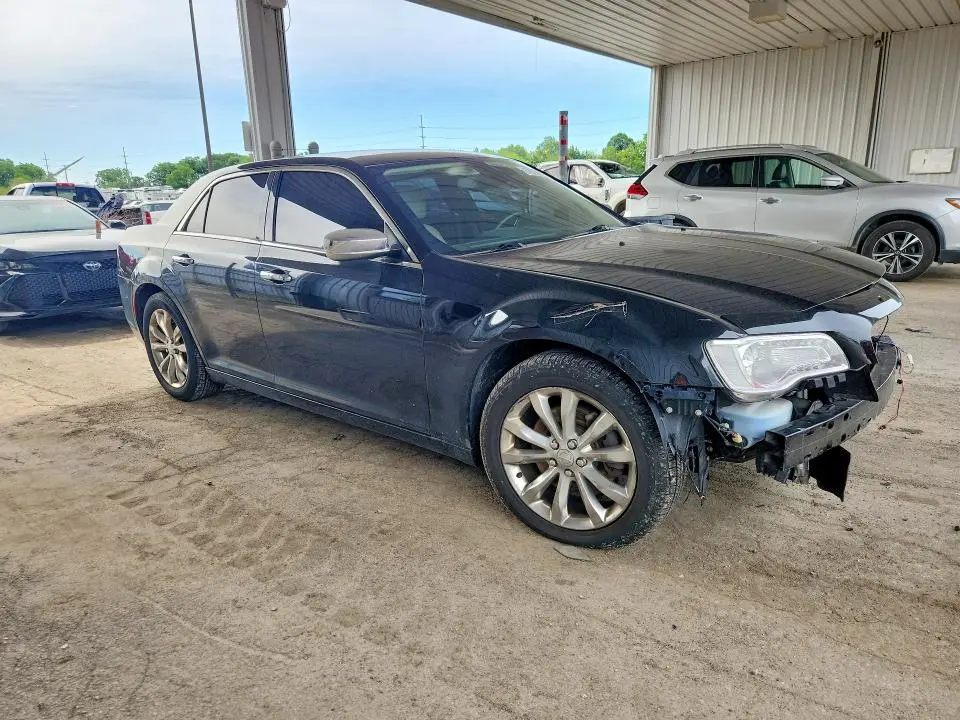 2018 CHRYSLER 300 LIMITED  