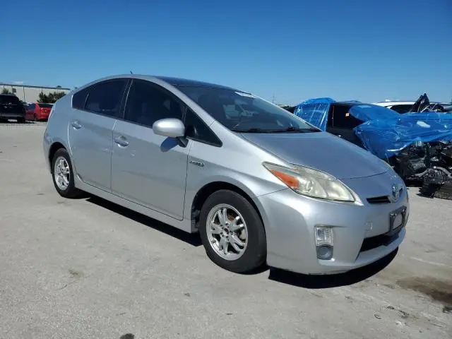 2010 TOYOTA PRIUS III  