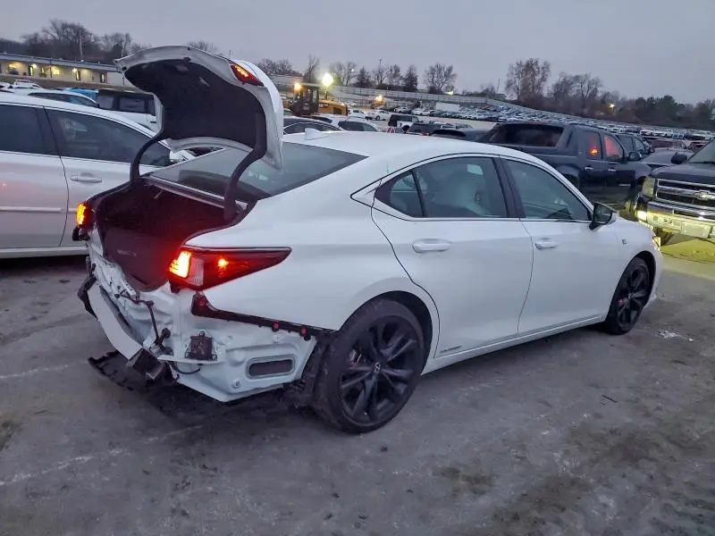 2022 LEXUS ES 300H BASE  