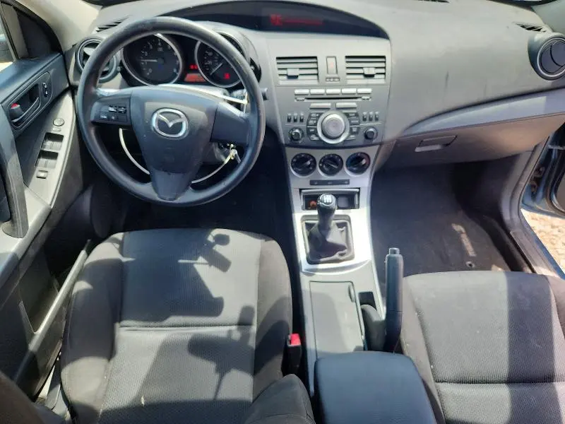 2011 MAZDA 3 I  