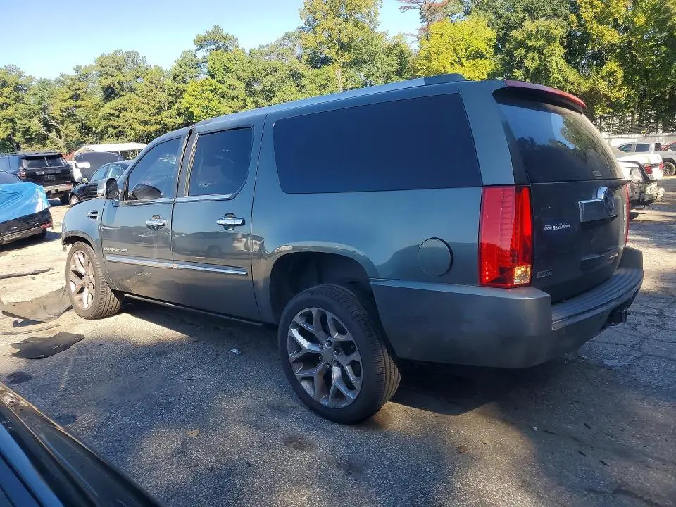 2011 CADILLAC ESCALADE ESV LUXURY  