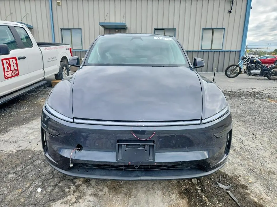 2026 TESLA MODEL Y   