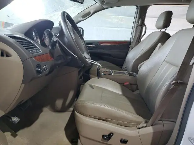 2014 CHRYSLER TOWN & COU