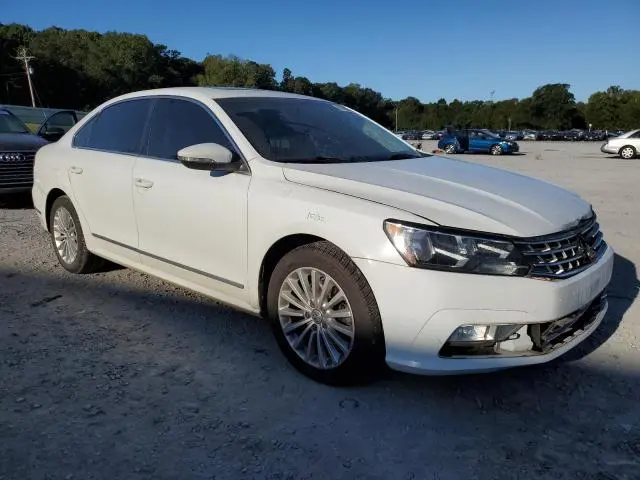 2016 VOLKSWAGEN PASSAT SE