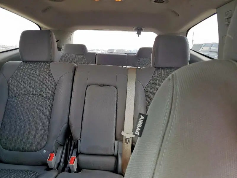 2016 CHEVROLET TRAVERSE LS  