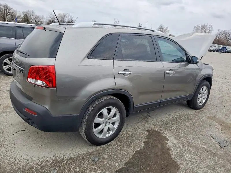 2013 KIA SORENTO LX  