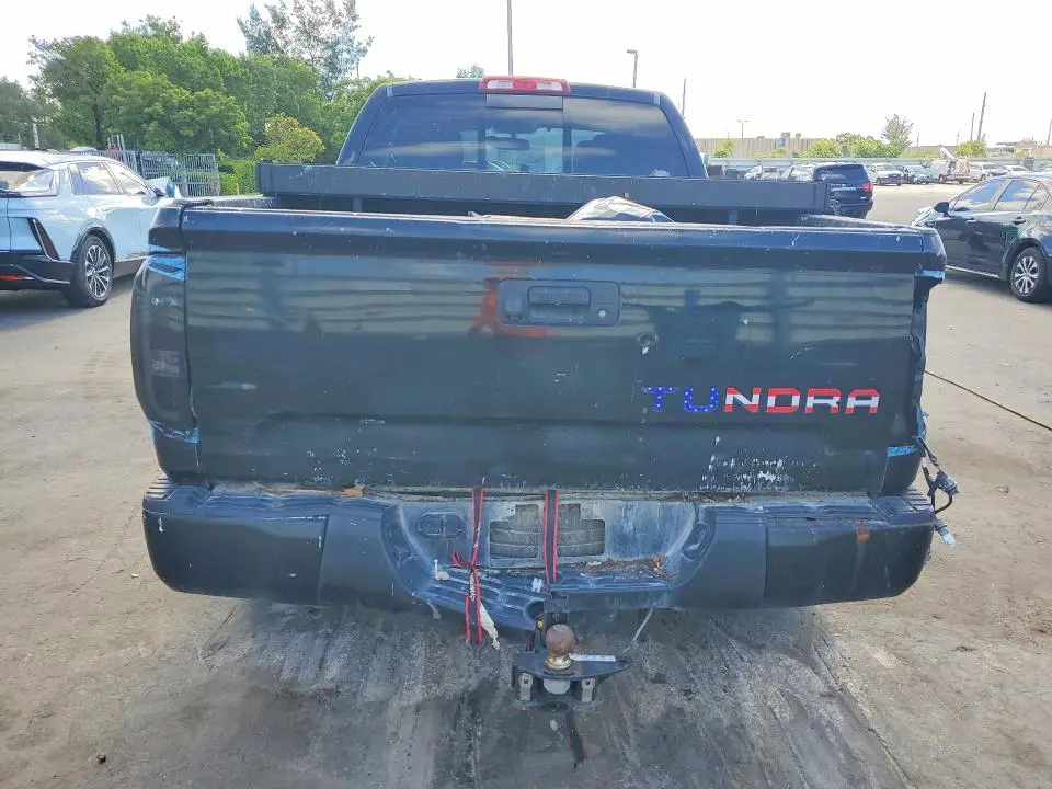 2015 TOYOTA TUNDRA SR5  