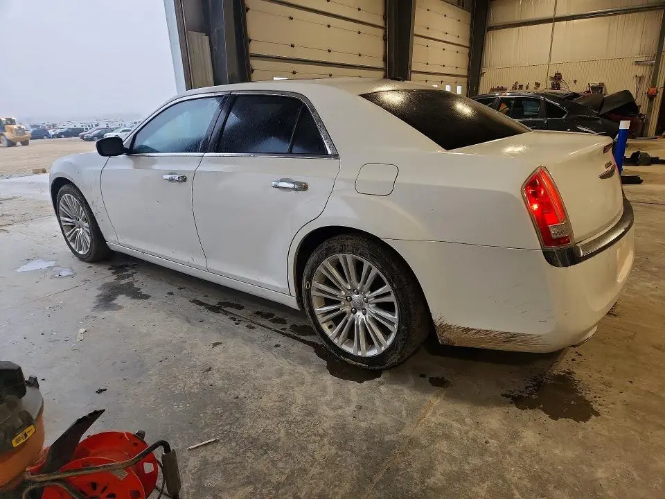 2011 CHRYSLER 300C   