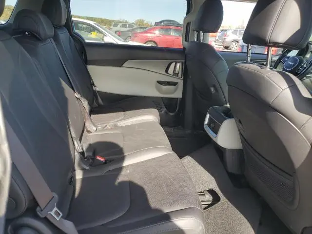 2024 KIA CARNIVAL LX  