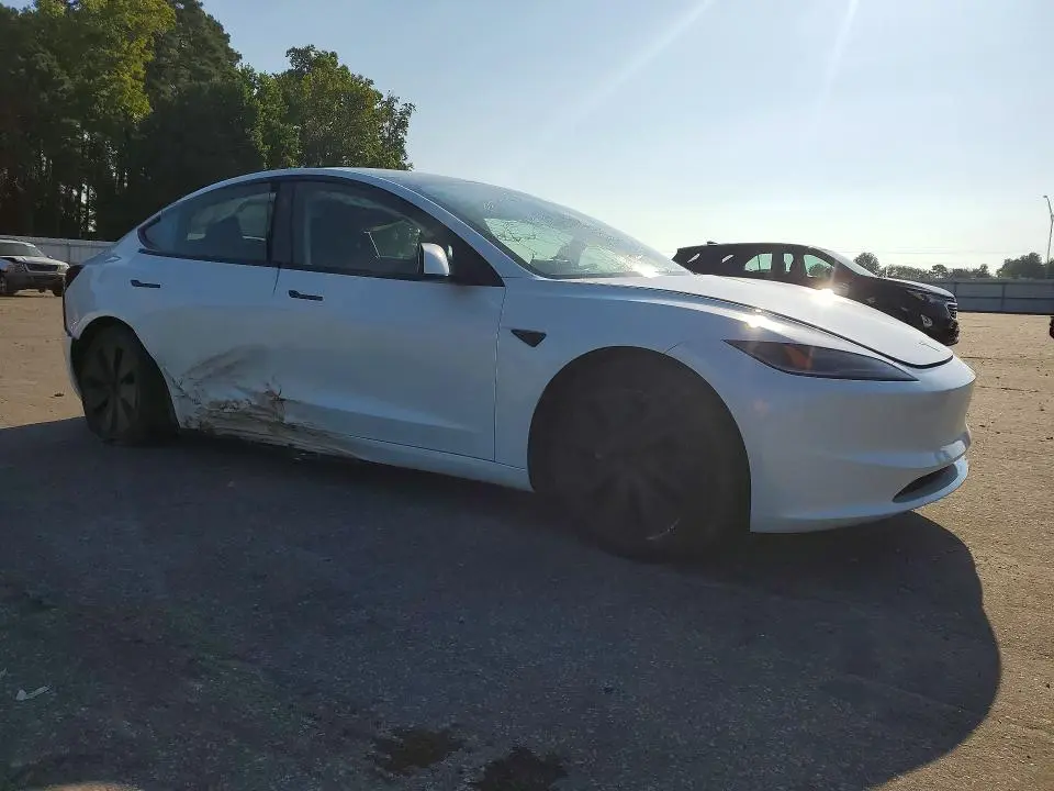 2024 TESLA MODEL 3   