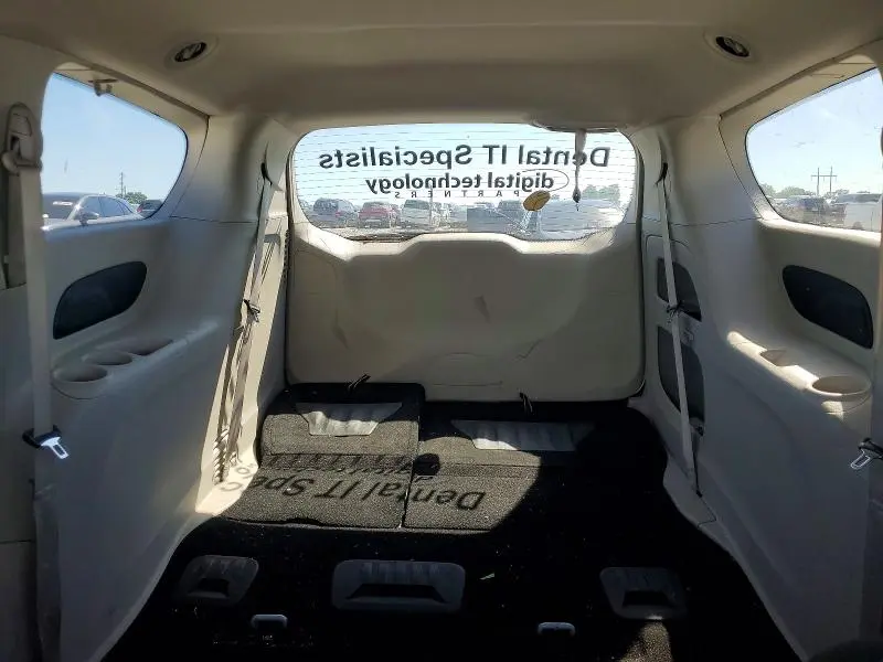 2020 CHRYSLER VOYAGER L  