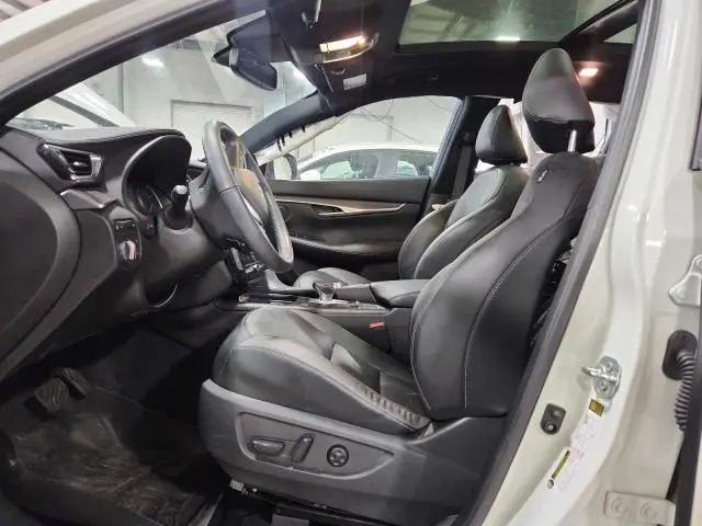 2022 INFINITI QX50 LUXE  