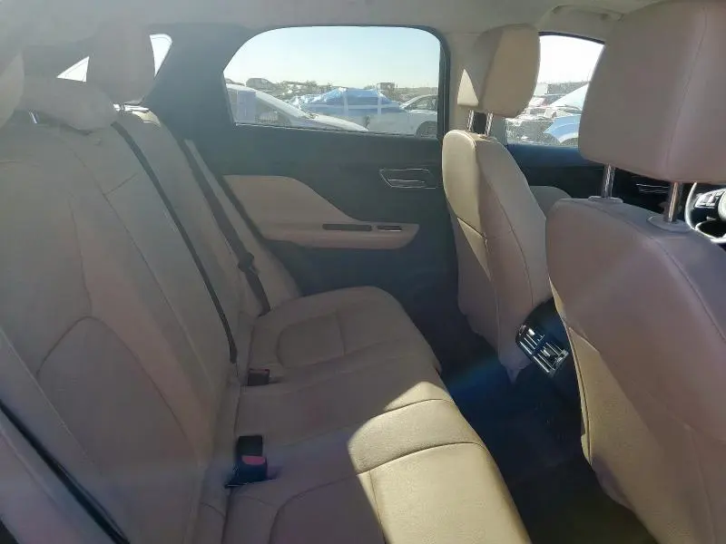 2018 JAGUAR F-PACE PREMIUM  