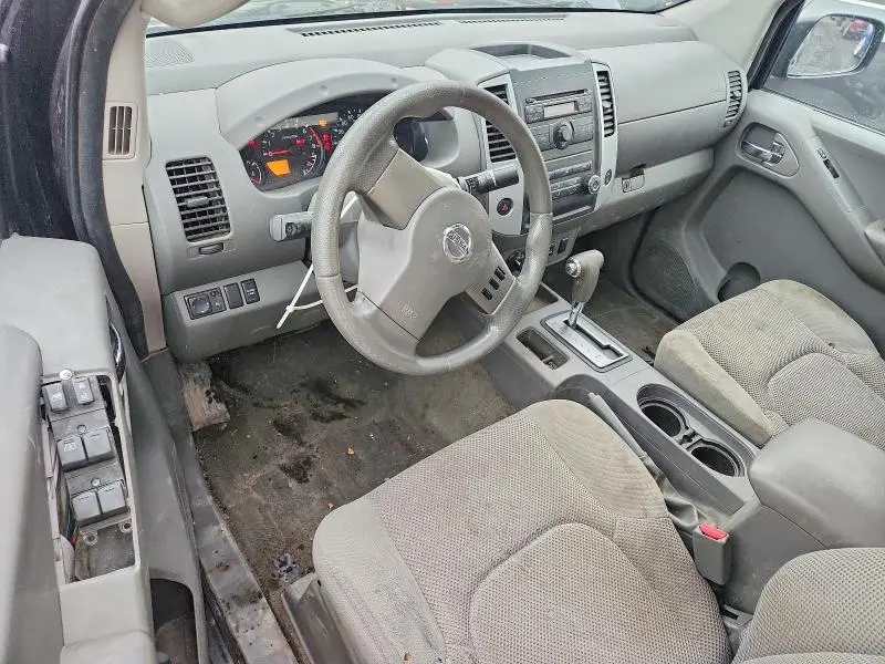 2010 NISSAN FRONTIER SE V6  