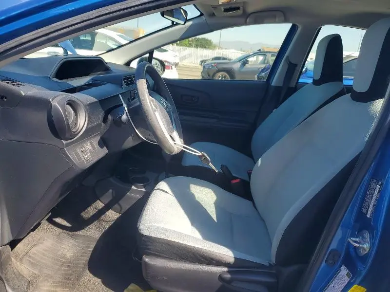 2015 TOYOTA PRIUS C ONE  