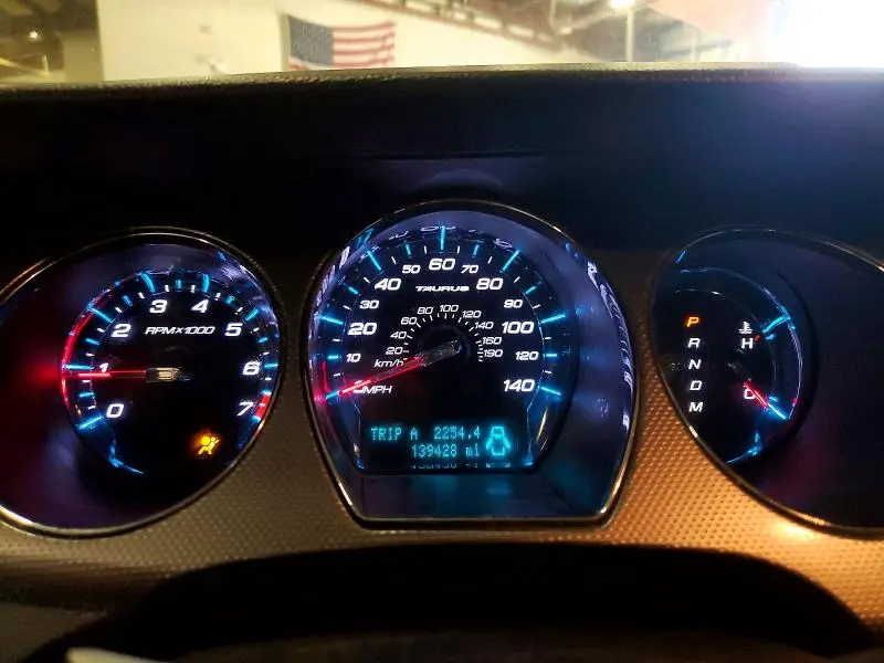 2011 FORD TAURUS SEL  