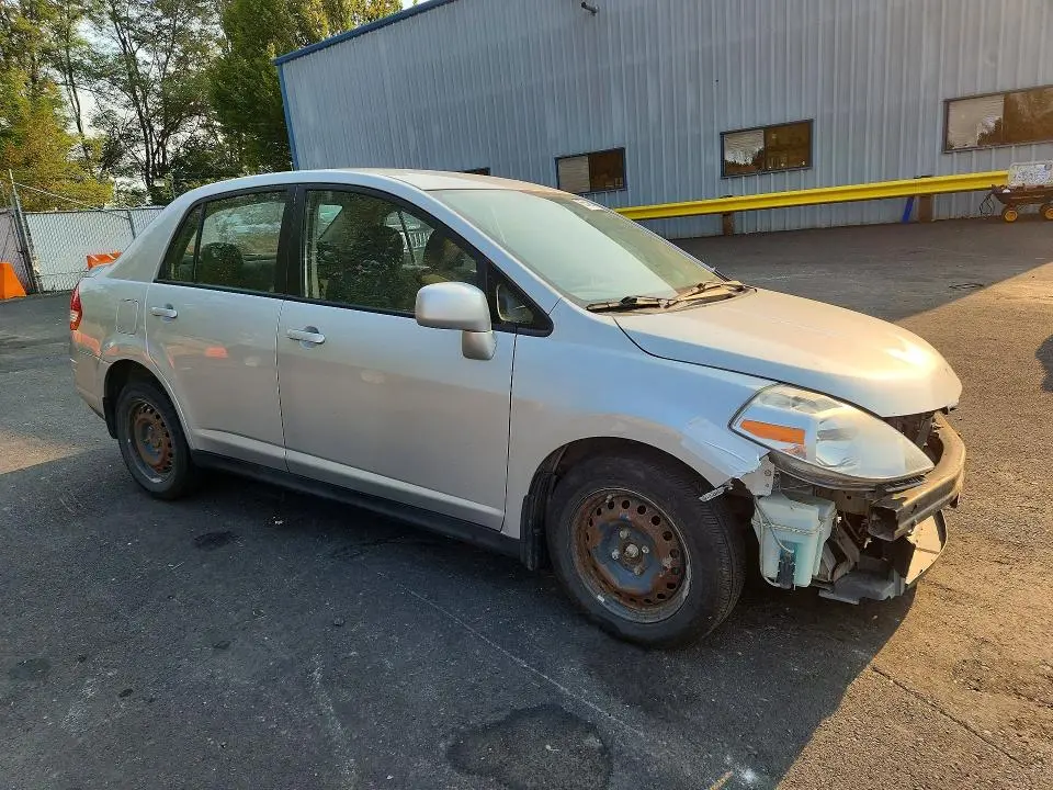 2011 NISSAN VERSA 1.8 S  