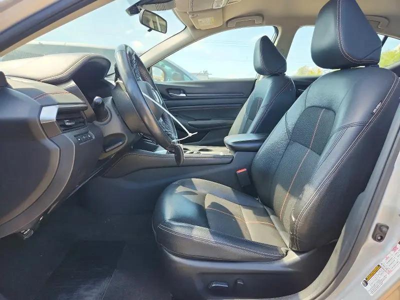 2022 NISSAN ALTIMA SR  
