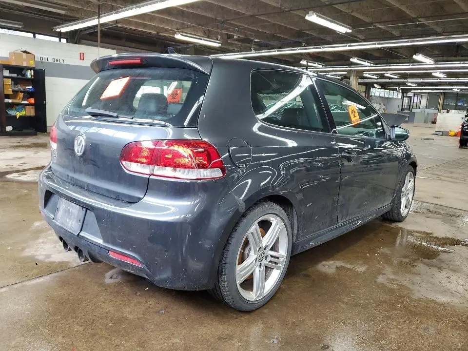 2013 VOLKSWAGEN GOLF R   