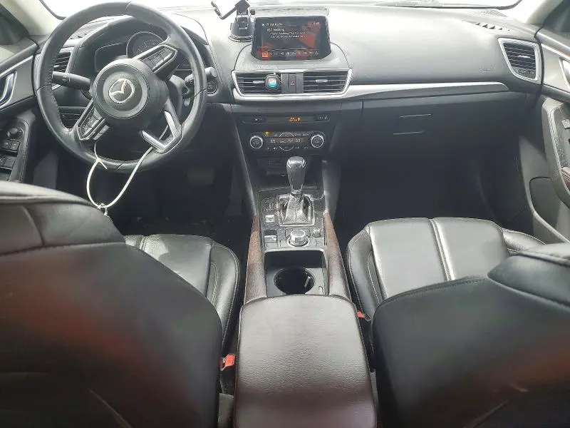2017 MAZDA 3 TOURING  
