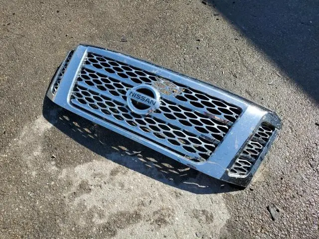 2017 NISSAN TITAN SV  