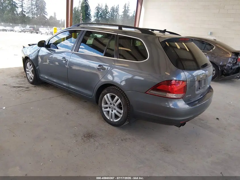 2013 VOLKSWAGEN JETTA SPORTWAGEN 2.0L TDI