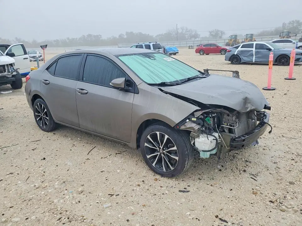 2017 TOYOTA COROLLA SE  