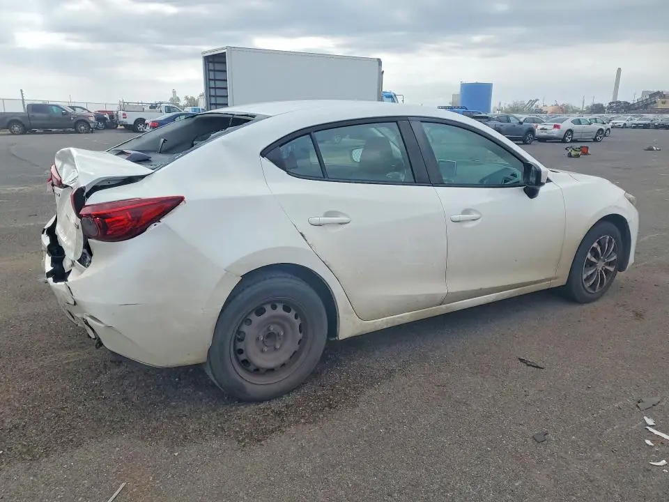 2016 MAZDA 3   