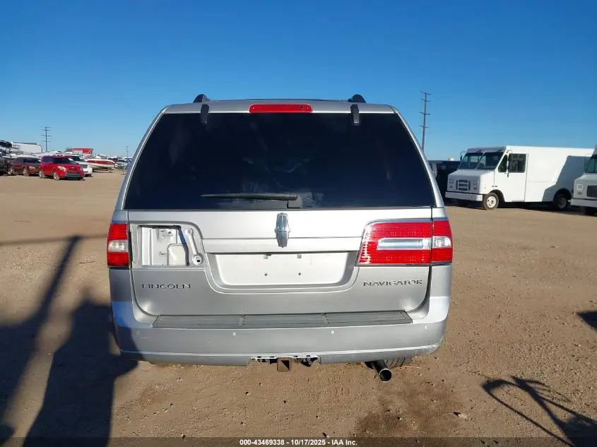 2011 LINCOLN NAVIGATOR L  