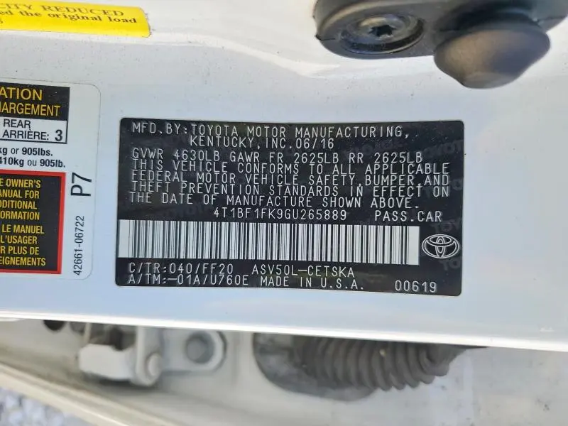 2016 TOYOTA CAMRY SE  