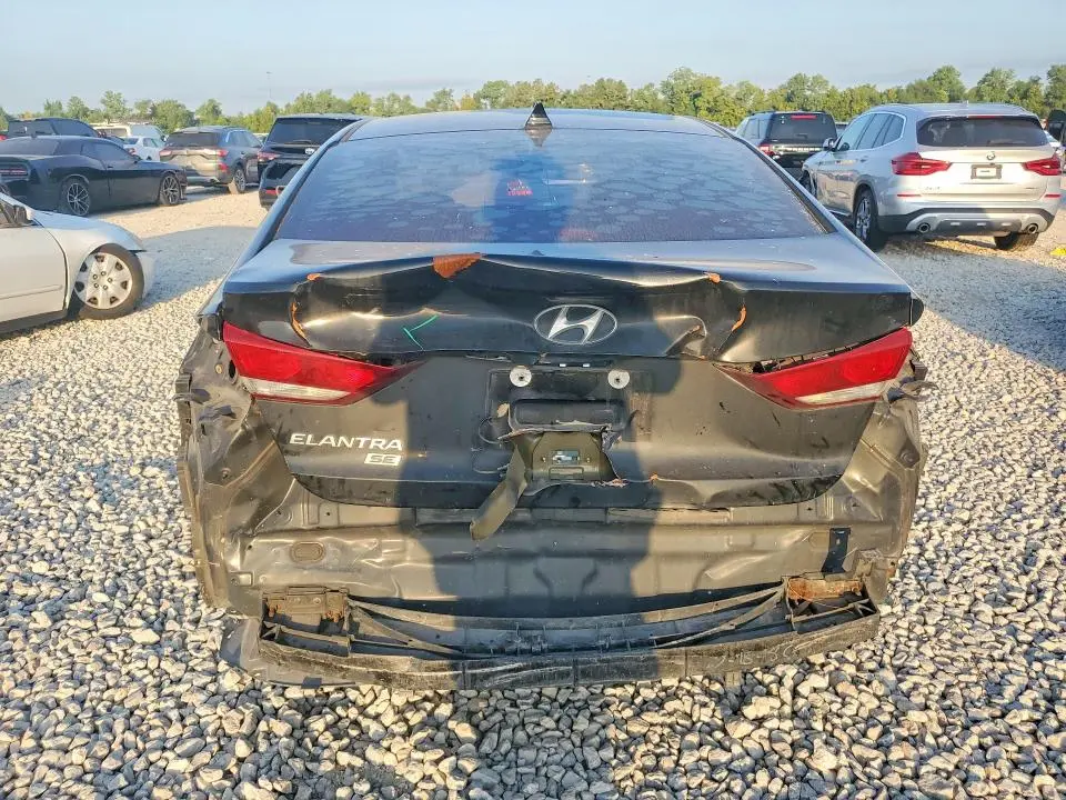 2018 HYUNDAI ELANTRA SE  