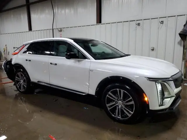 2024 CADILLAC LYRIQ LUXURY  