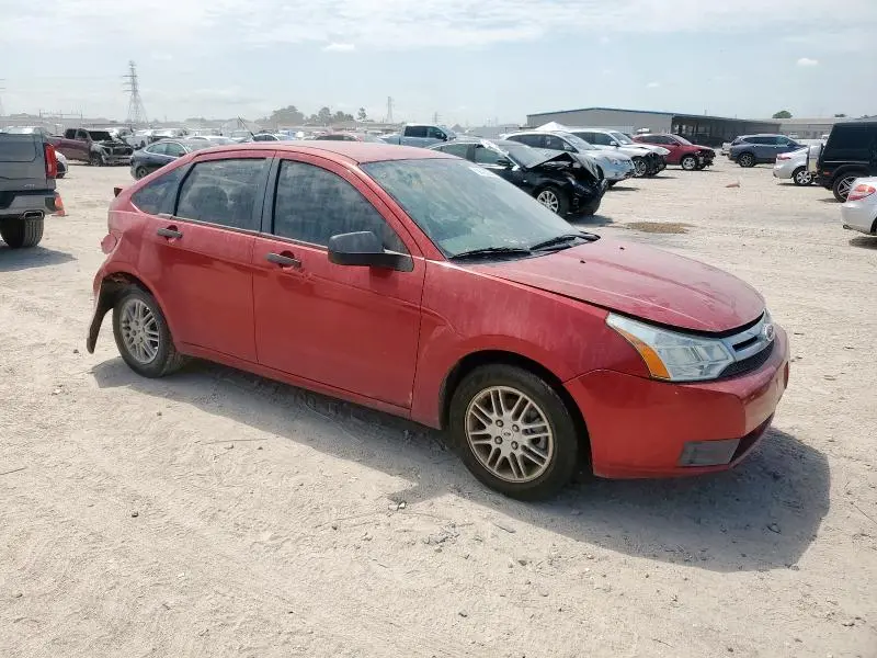 2010 FORD FOCUS SE  