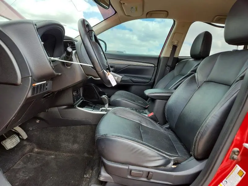 2019 MITSUBISHI OUTLANDER SE  