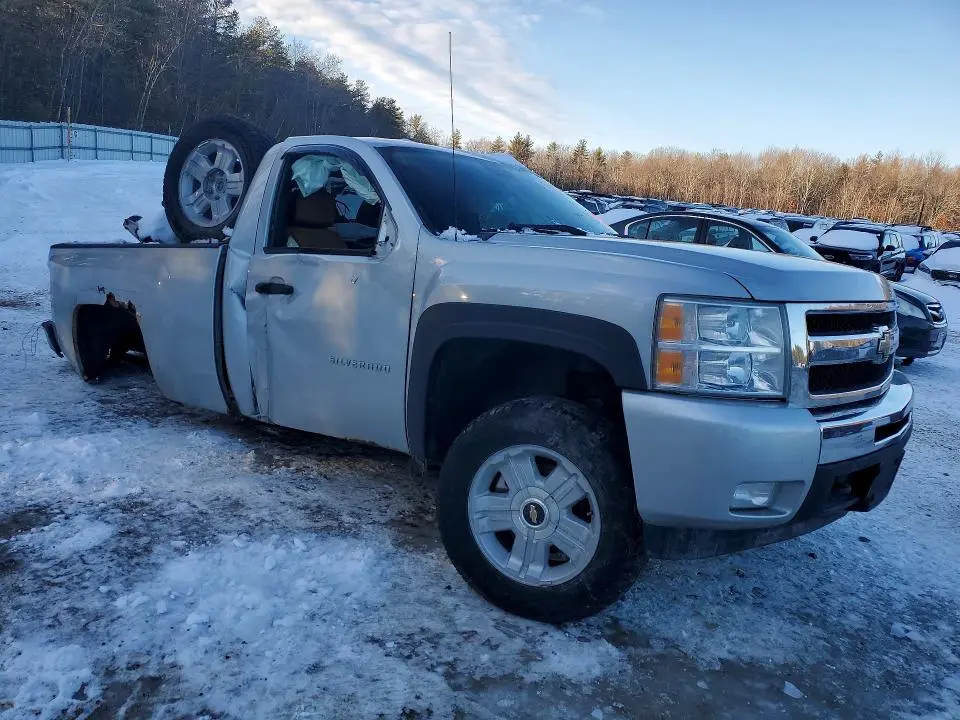 2011 CHEVROLET SILVERADO K1500 LT  