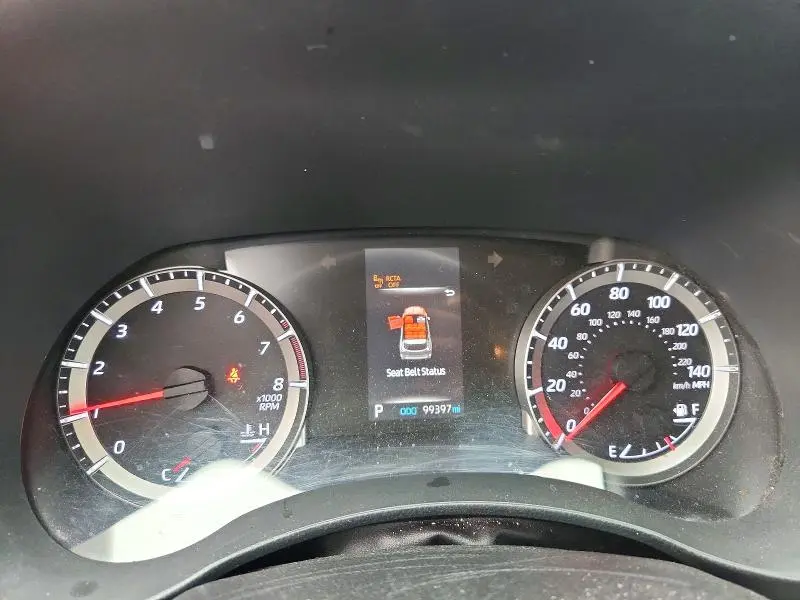 2021 TOYOTA HIGHLANDER LE  