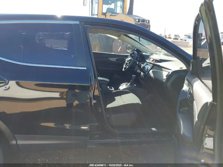 2017 NISSAN ROGUE SPORT S