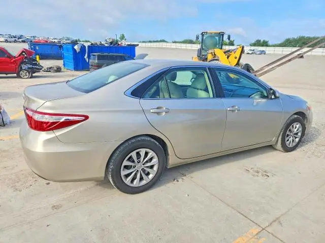 2016 TOYOTA CAMRY LE  